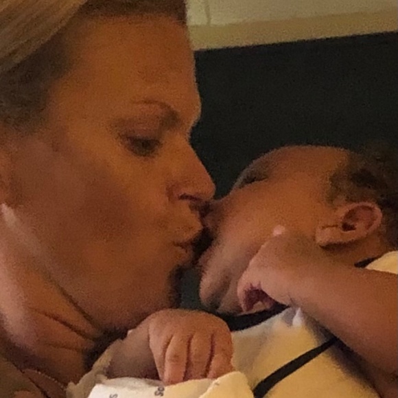 Toni - Picture 10 of 16